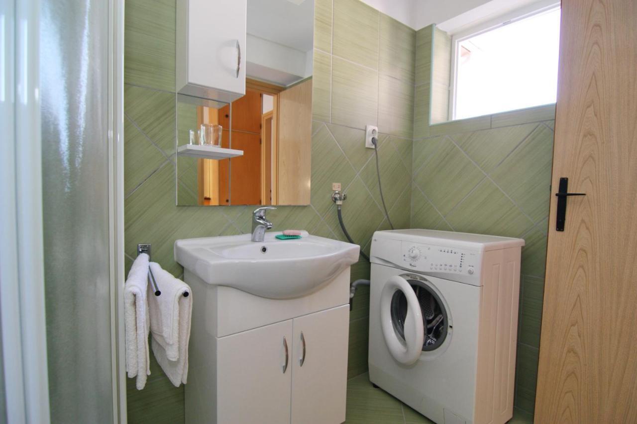Dobrinj Holiday House Palma מראה חיצוני תמונה
