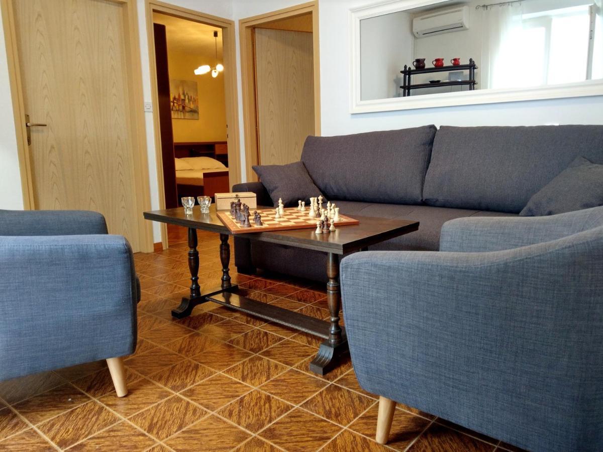 Dobrinj Holiday House Palma מראה חיצוני תמונה